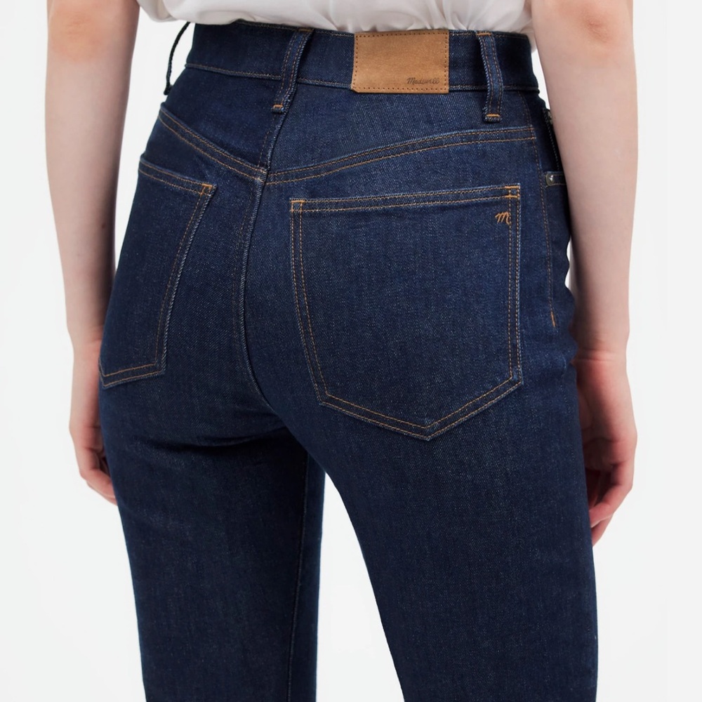 Madewell The 90’s Straight Leg Jeans in Classic Dark Indigo Wash (Size 25) - Picture 4 of 13